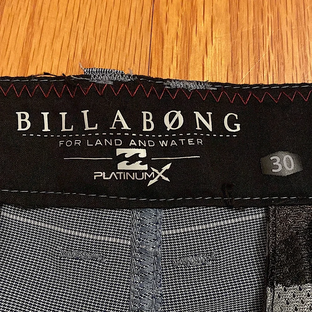 Billabong Hybrid Shorts Men’s Size 30 - Picture 12 of 16